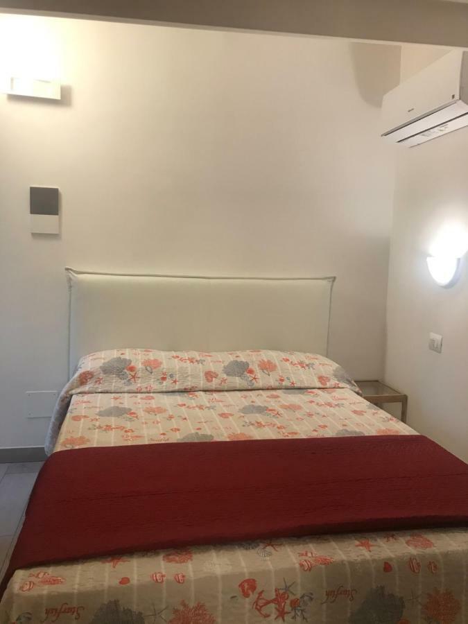 Guest House Montenegro La Spezia Eksteriør billede